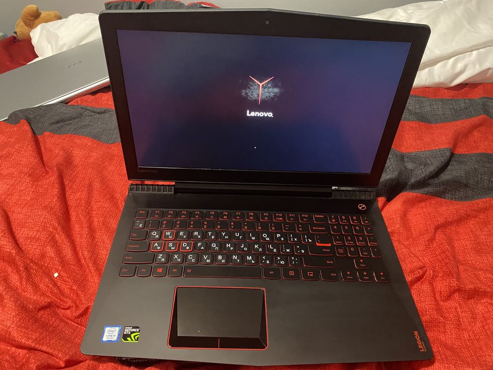 Laptop Lenovo Legion Y520 i5-7300HQ RAM 8GB | SSD 512GB | RX560