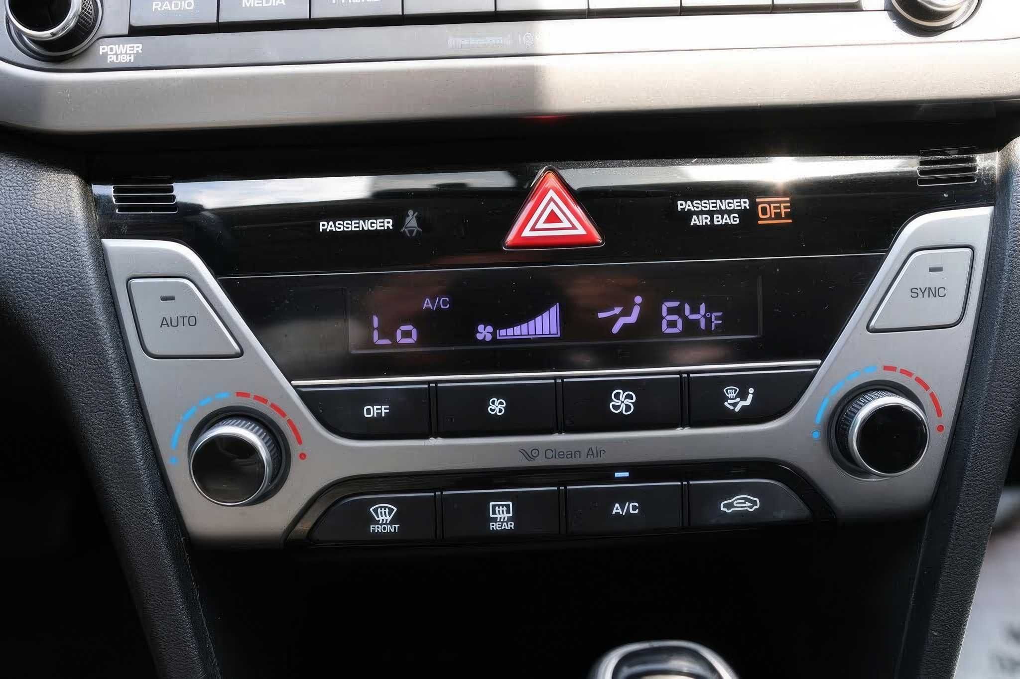 2017  Hyundai Elantra SE