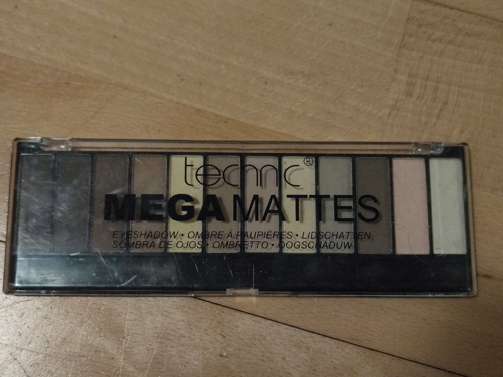 Paleta cieni technic mega mattes neutralna