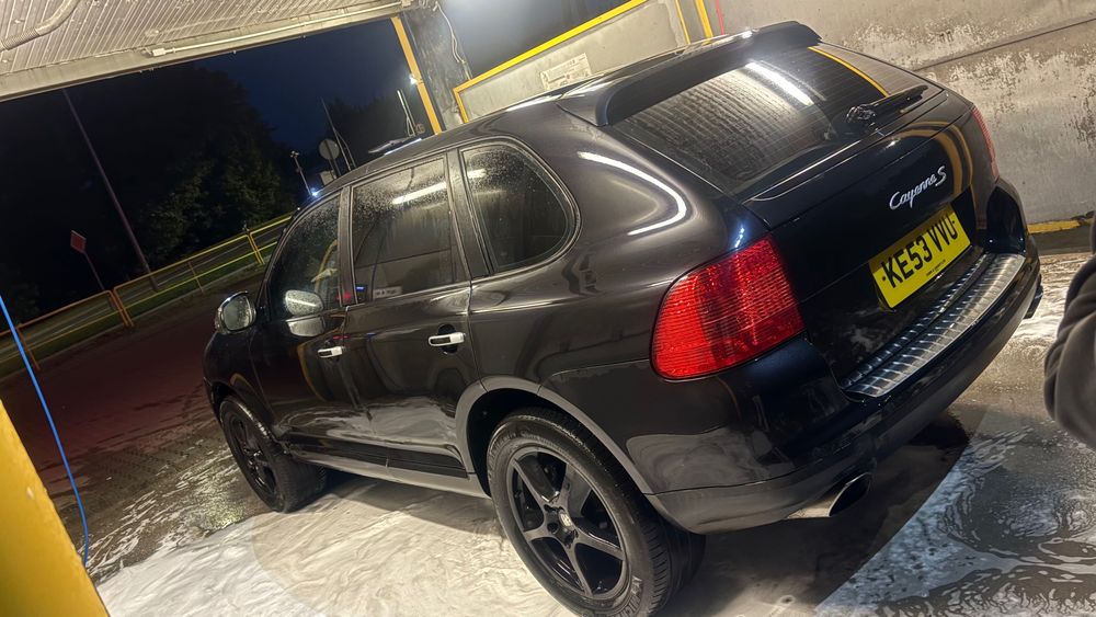 Porsche Cayenne S 4,5 V8 bez pneumatyki