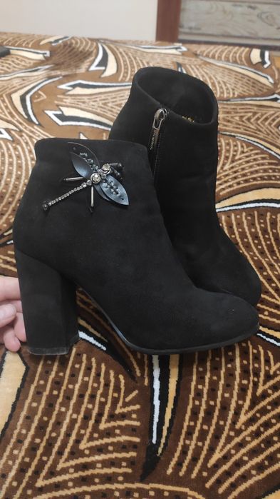 жіночі зимові сапожки