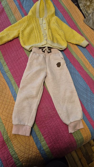 Віддам пакет одягу для дівчинки 92-98см