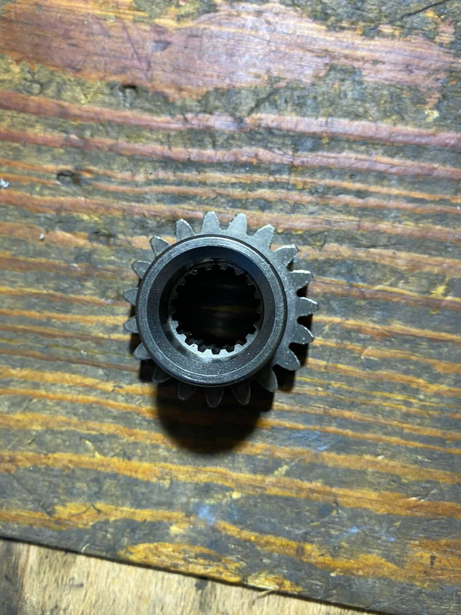 zebatka tryb walu napedu kosza kosz wal Suzuki rmz 250 r 10-23