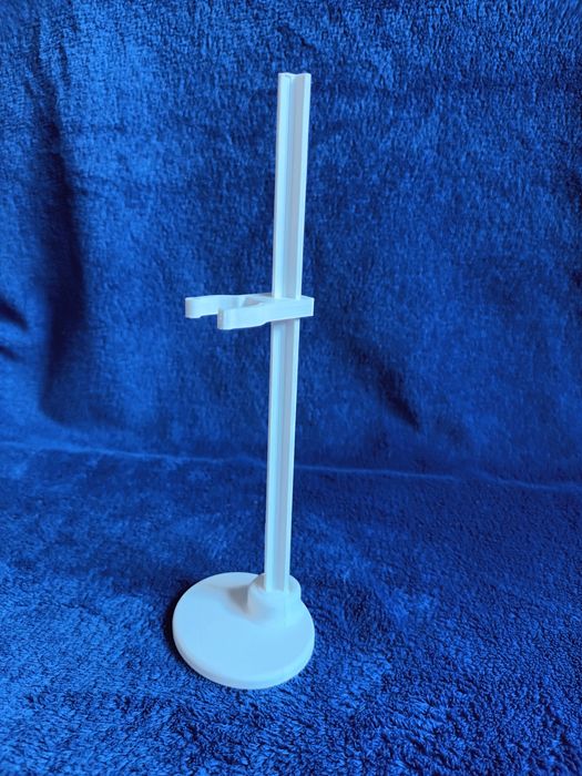 Stojak na lalkę Monster High – stabilna i estetyczna podstawka 3D