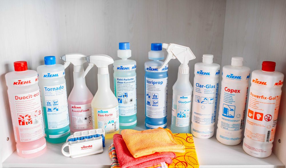 Уборка/прибирання, клининг/клінінг квартир, будинків, котеджів, офісів