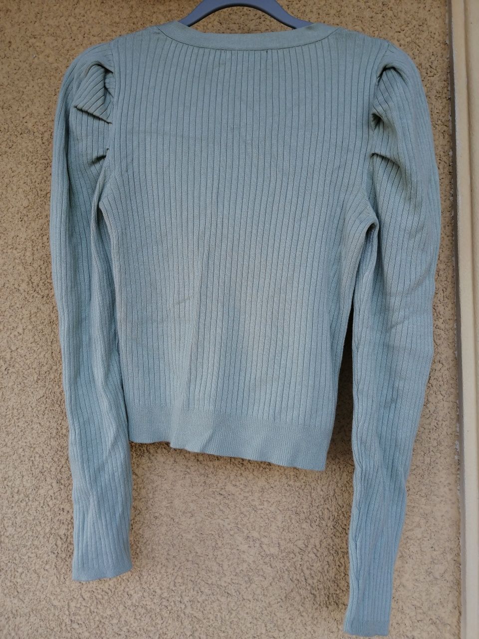 Sweter z bufkami