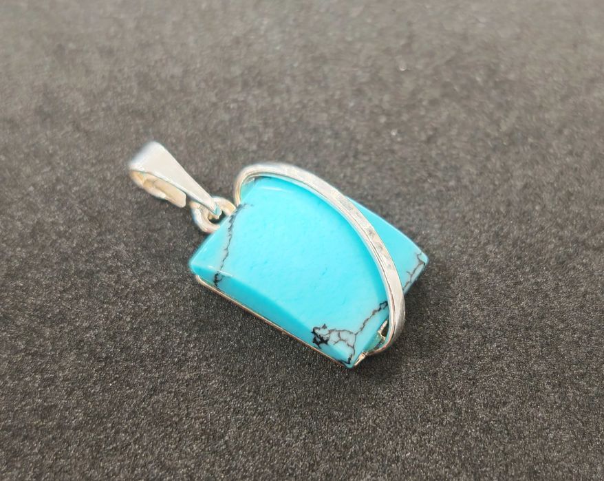 Zawieszka z Turkusem p925 4,65g 3,5x1,5cm Nieużywana