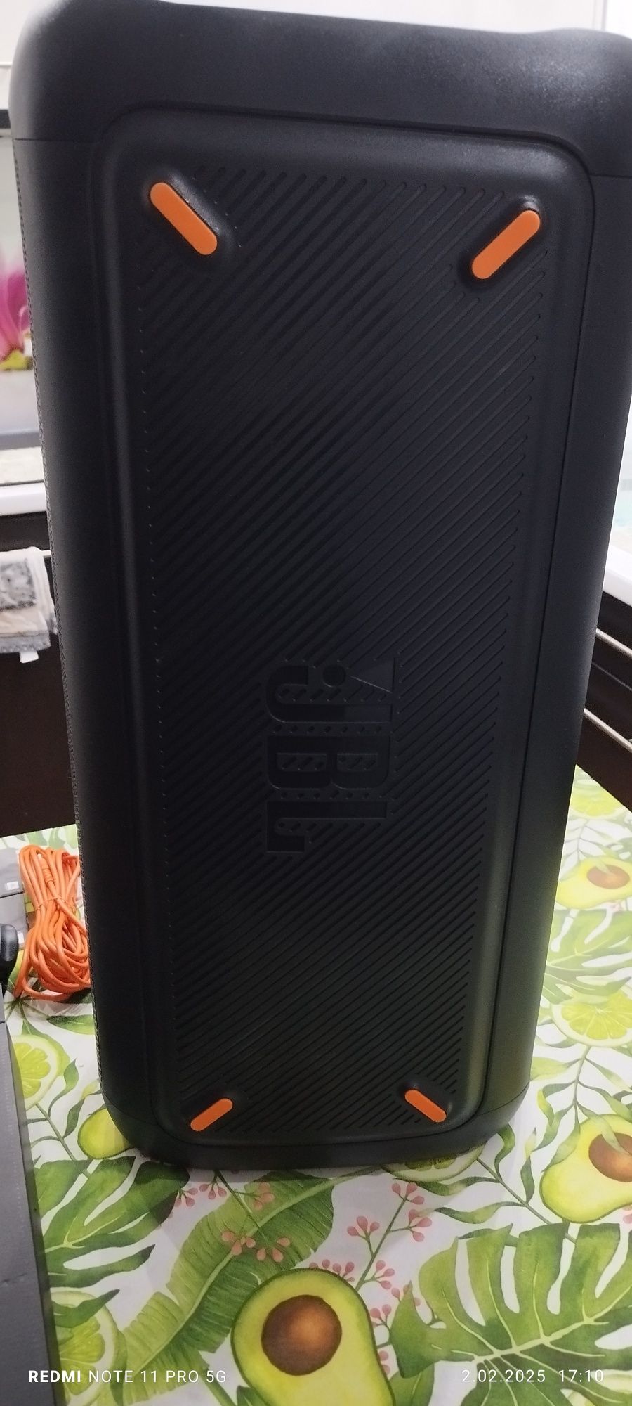 Jbl Partybox 200.