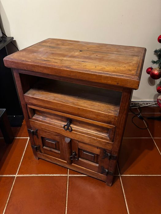 Movel de madeira antigo