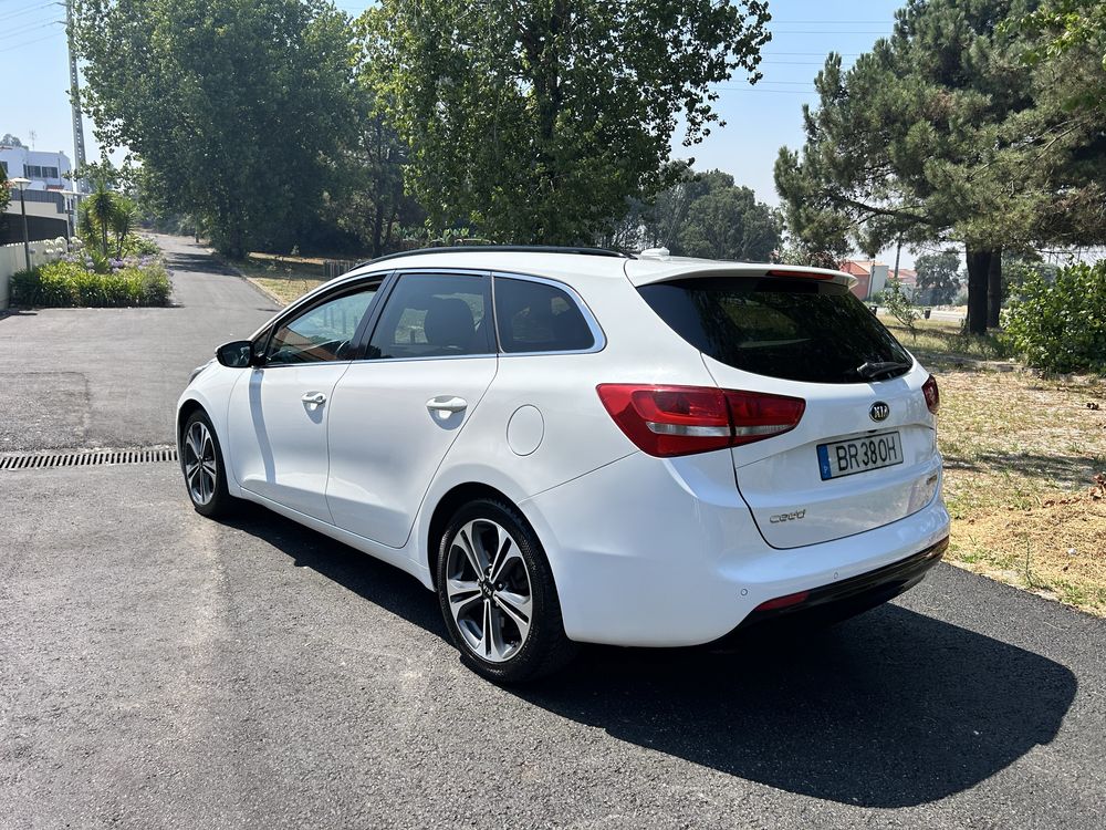 Kia Ceed SW 1.6 CRDI (caixa automatica)