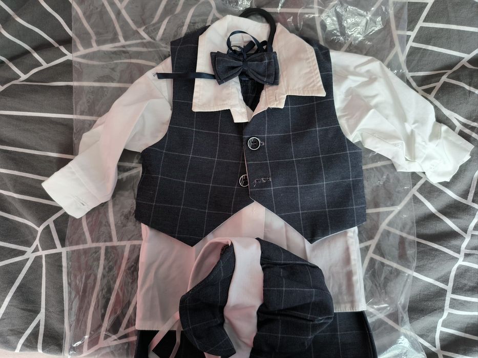 Ubranie do chrztu rozm. 68 +buciki