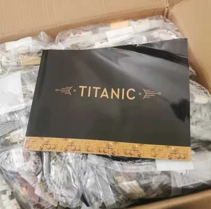 Klocki 10294 Titanic 9090 elementów model statku