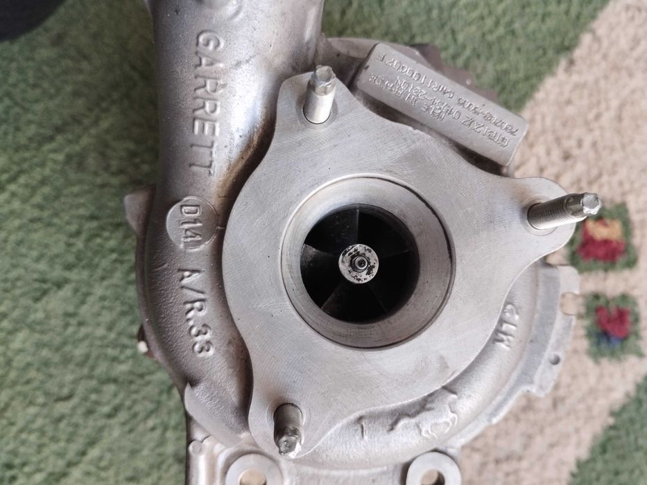 Turbo Toyota Auris 1.4 D-4D 2012