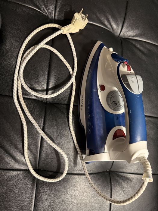 Żelazko Raven model EZ002