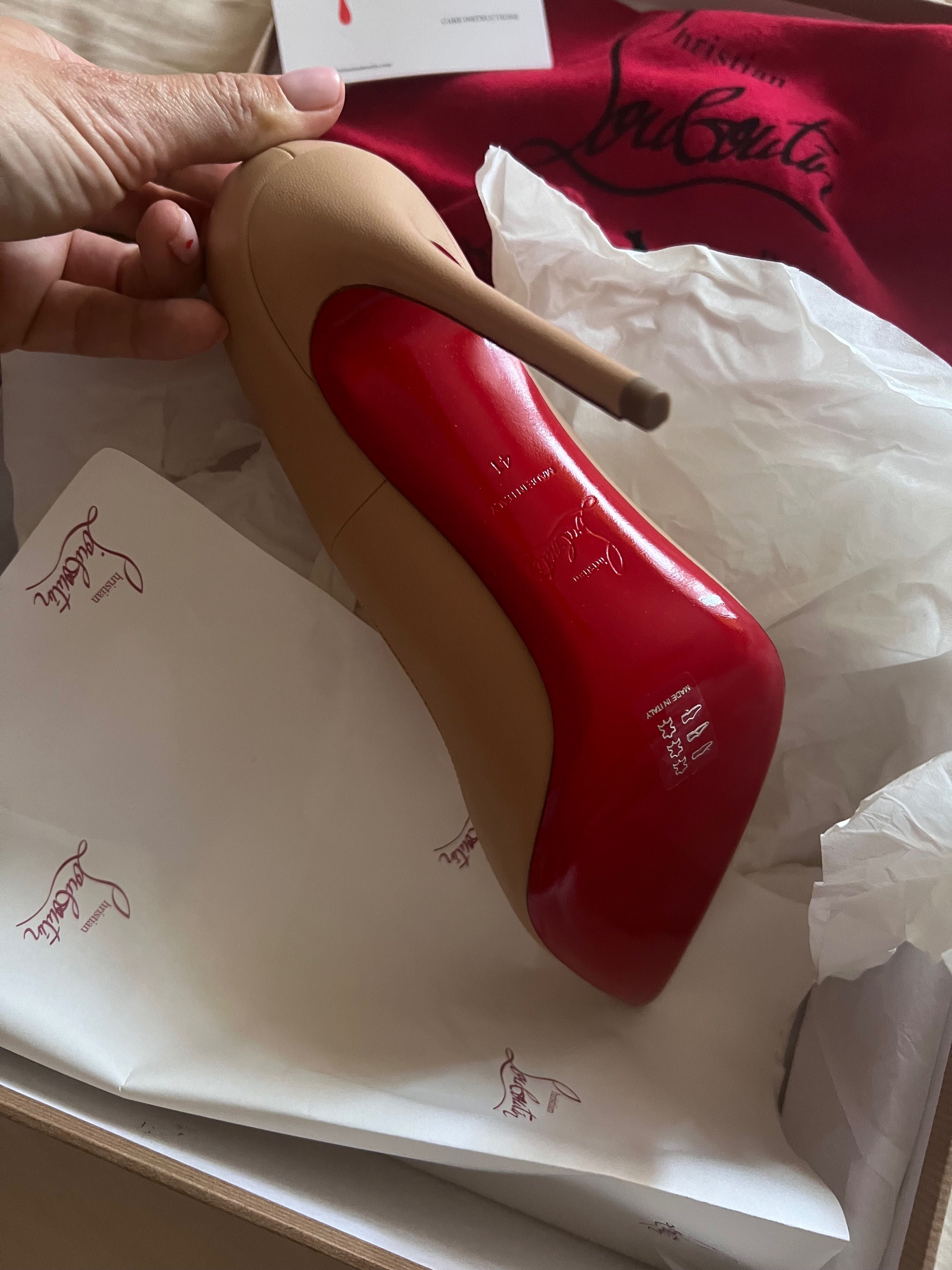 Туфлі на підборах  беж класика  Louboutin Лабутен