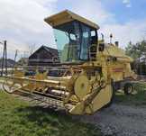 New Holland 8030 kombajn