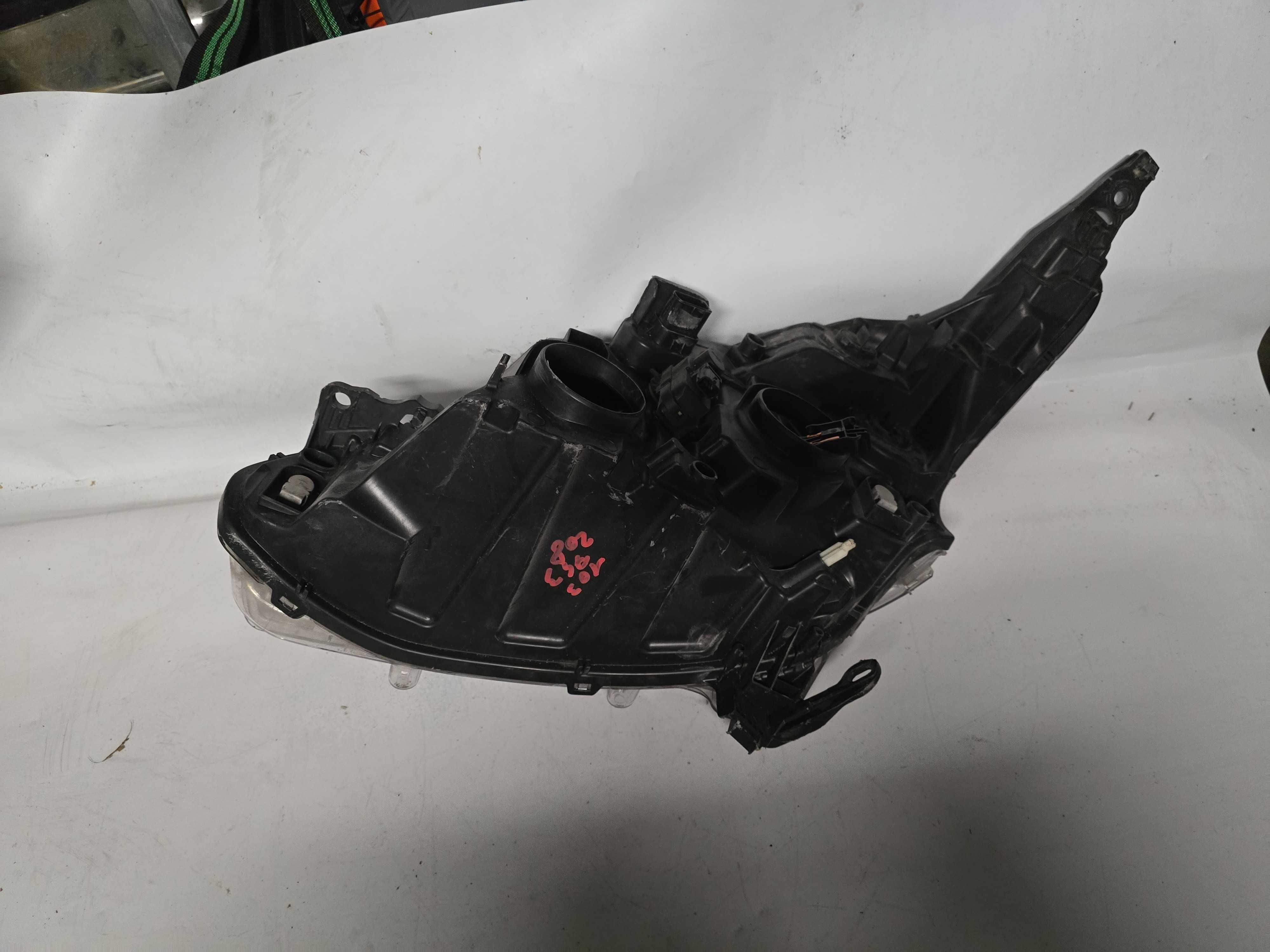 lampa przód Peugeot 208 I nowa oryginał