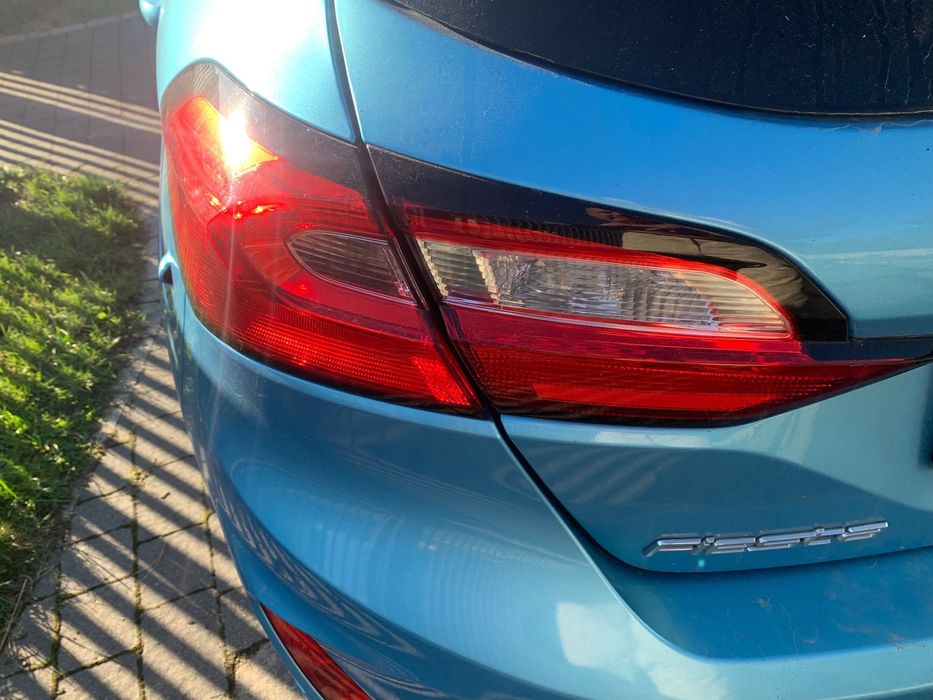 Komplet lamp tylnych Ford Fiesta mk8