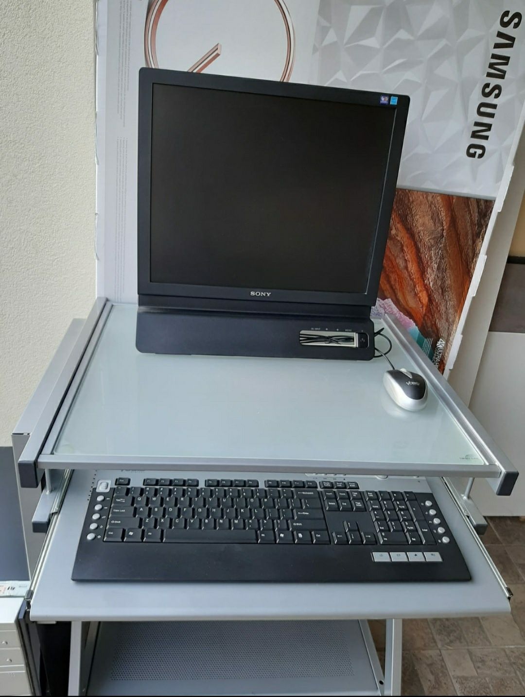 Stolik pod komputer
