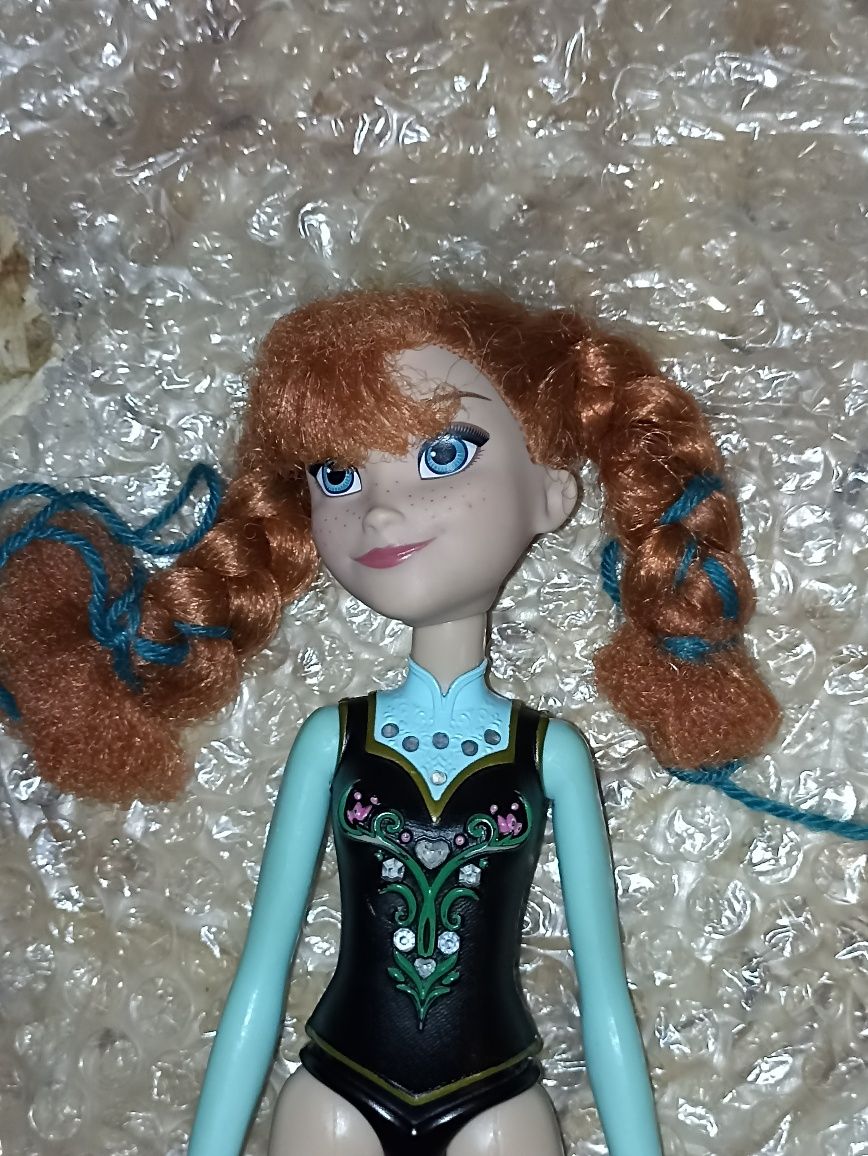 Lalka jak Barbie ale od Hasbro licencja z 2015