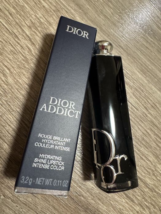 Продам косметику Dior ОРИГІНАЛ помада для губ Тон