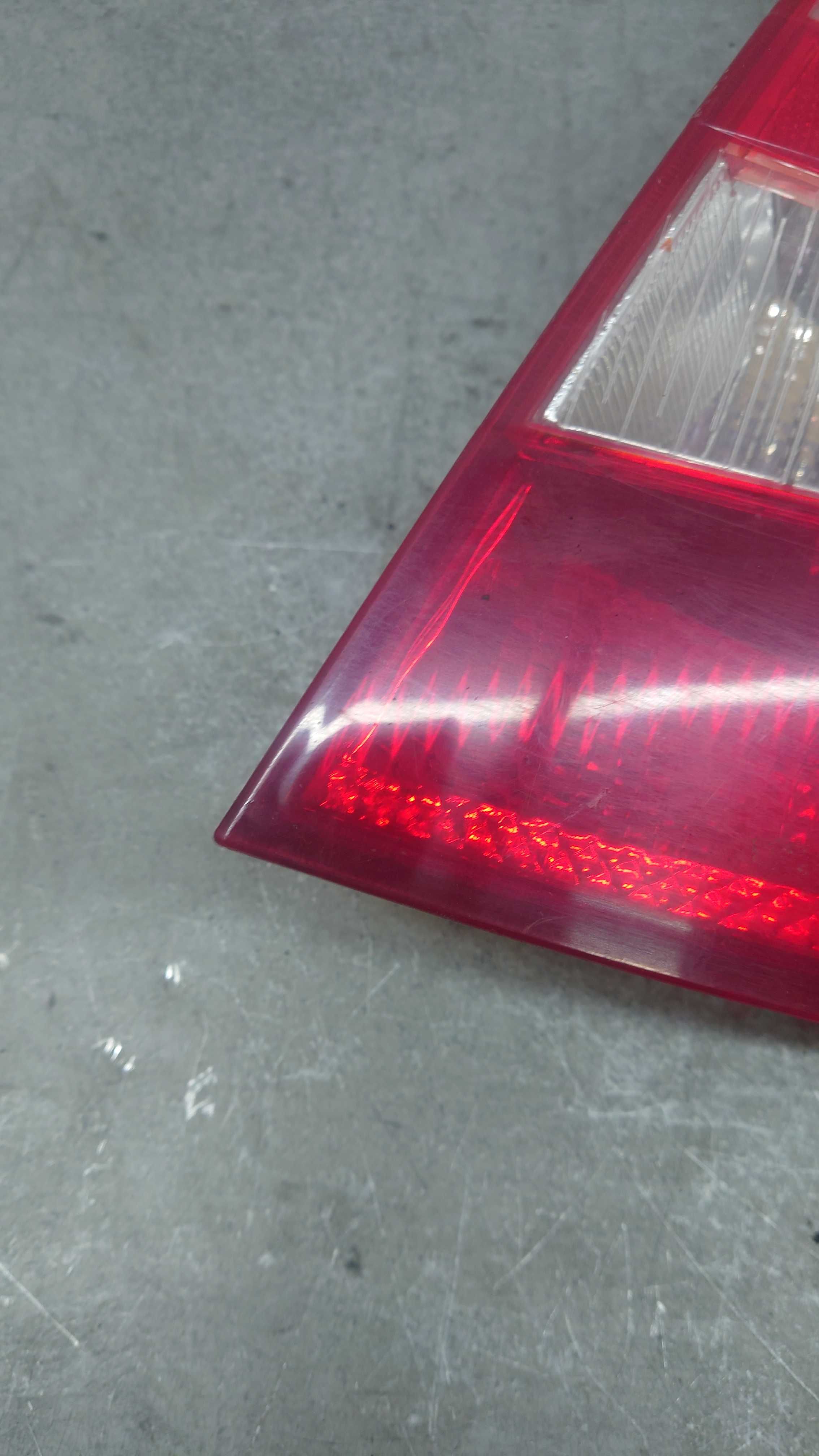 Skoda Fabia I 1 MK1 Hatchback Lampa Prawy Tył Prawa Tylna PT