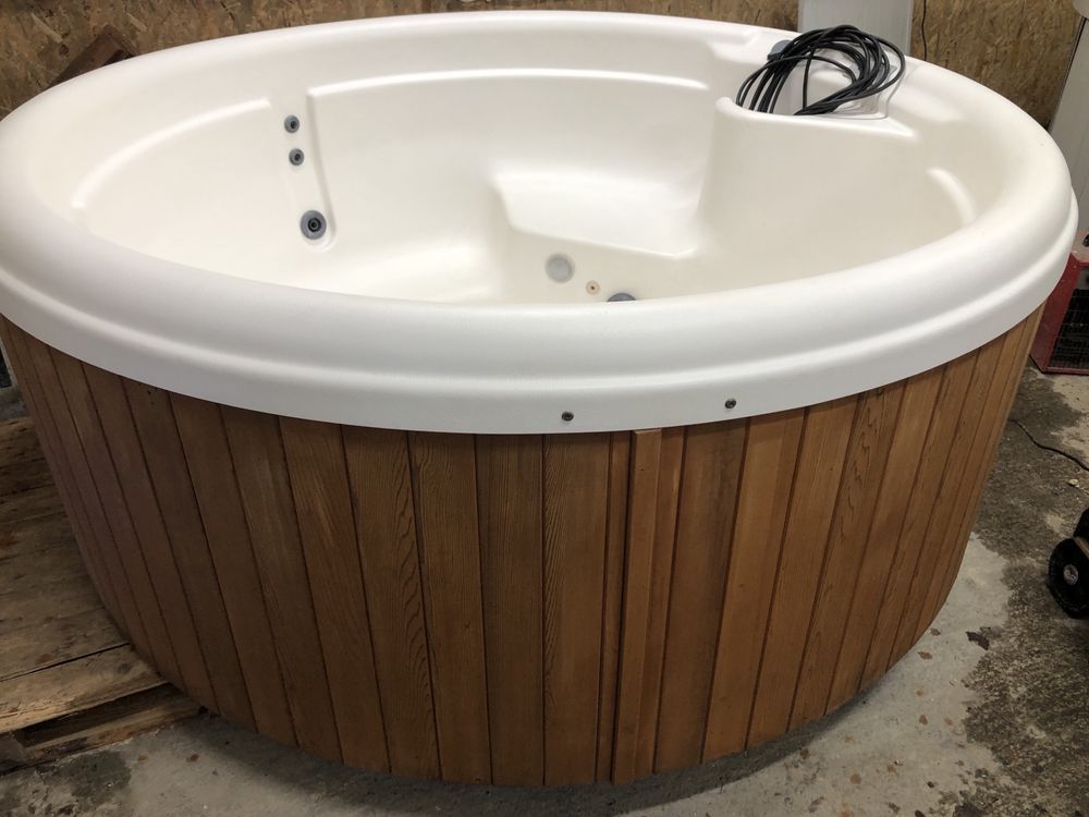 Jacuzzi ogrodowe używane NORDiC HOT TUBS