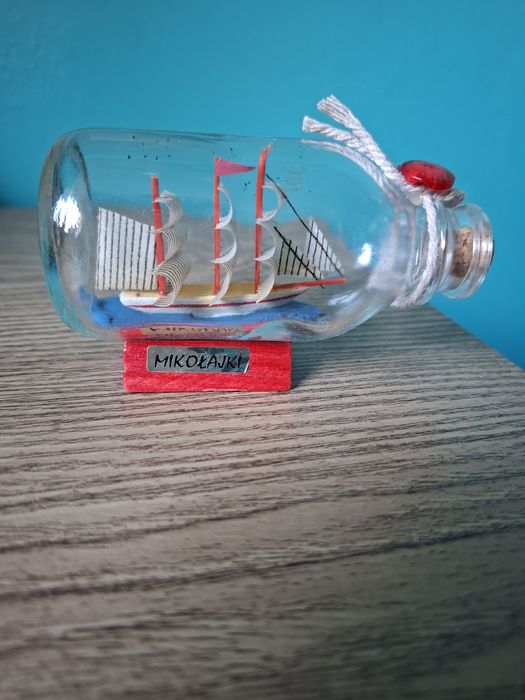 Pamiątka z wakacji statek w butelce Mikołajki wyjazd wakacje urlop