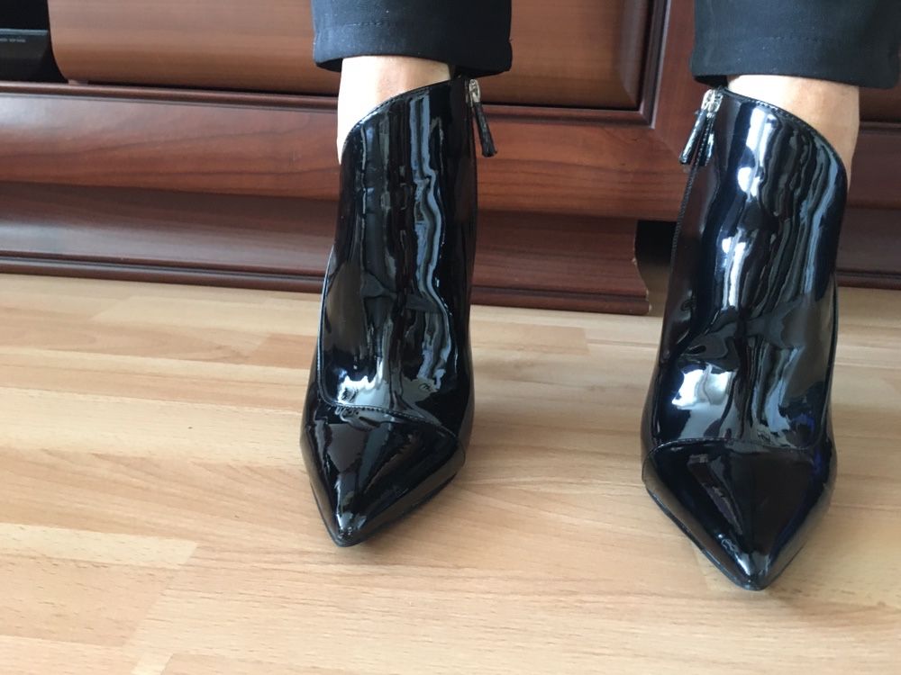Botki lakierowane ZARA rozmiar 38