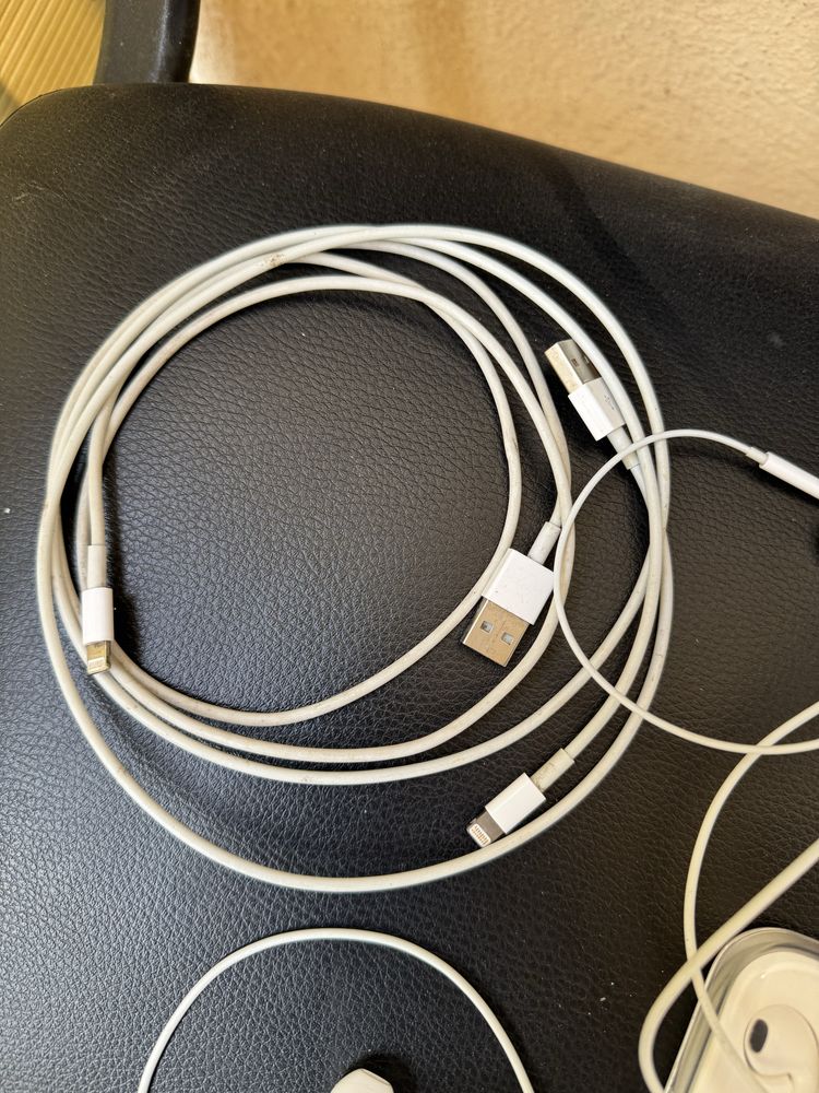 Наушники Apple iPhone EarPods lightning