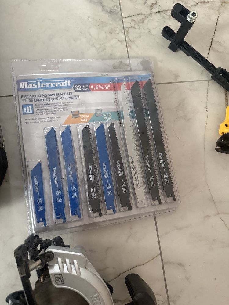Piła szablasta dewalt V20