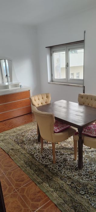 Arrenda-se apartamento T4 Mobilado no Centro Oliveira do Hospital