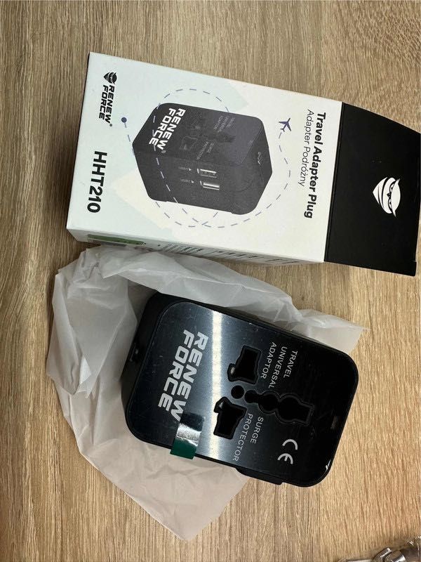 Uniwersalna Przejściówka adapter Gniazda Usa Uk Eu Aust Ładowarka USB