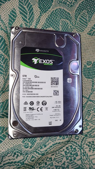 Продаю Hdd диск 6 tb серверний sas підключення