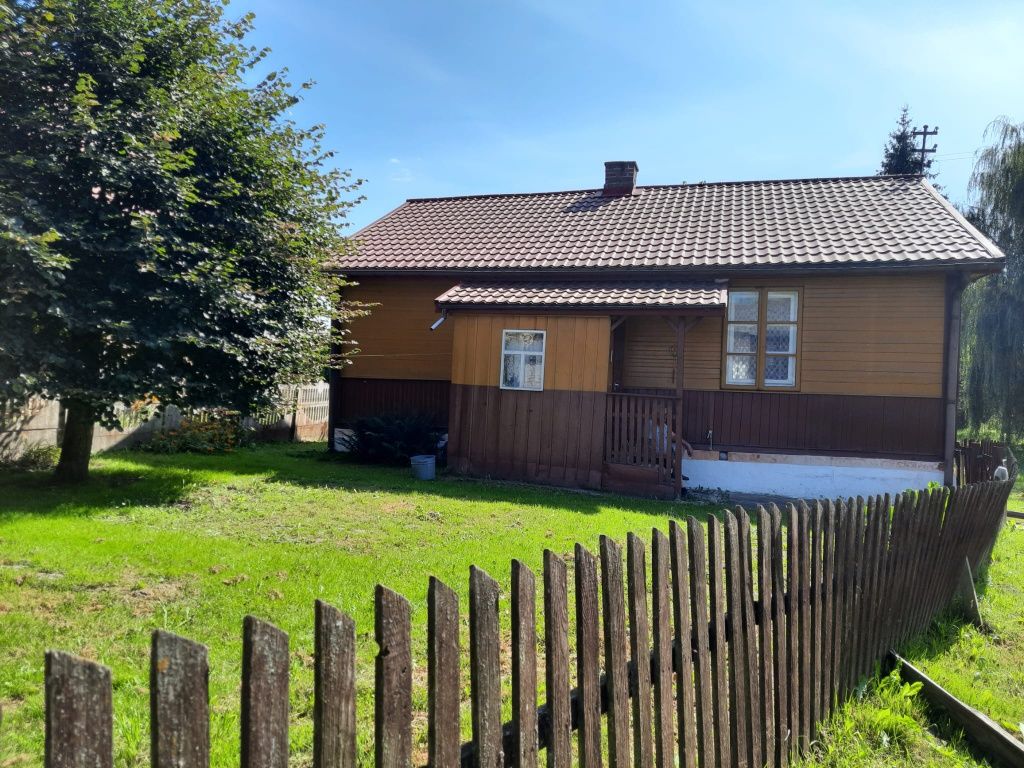 Dom drewniany 80 mkw z działką siedliskową 3500 mkw