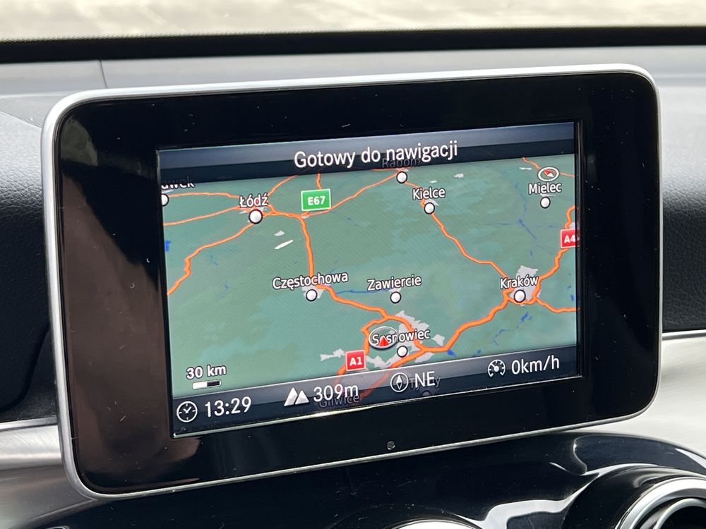 Wypożyczalnia samochodów - wynajem MERCEDES GLC