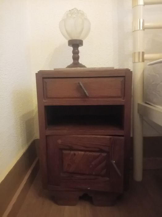 conjunto de quarto em madeira