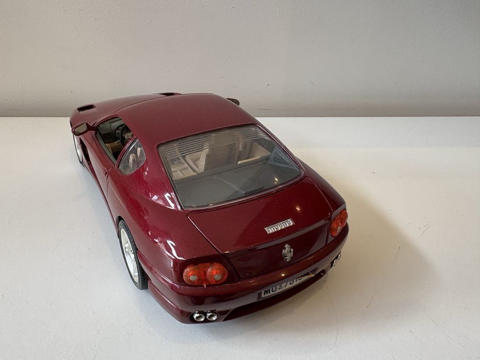 Model Ferrari 456GT 1:18 BBurago Burago (maisto welly)