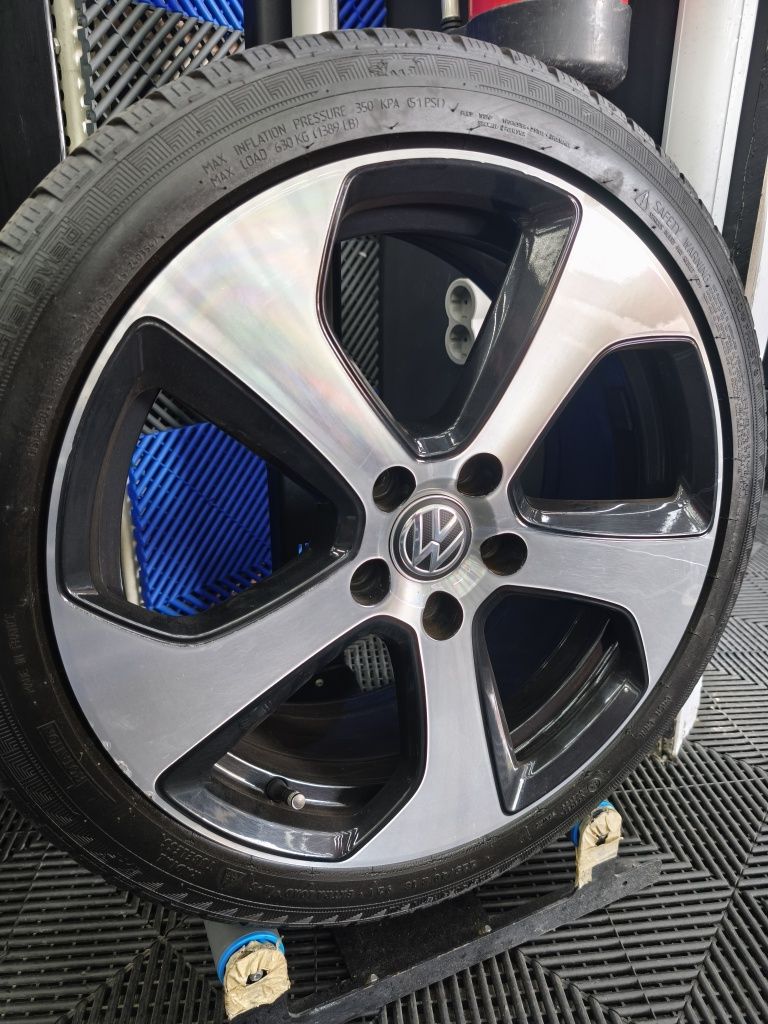Jantes 18 original Golf GTI