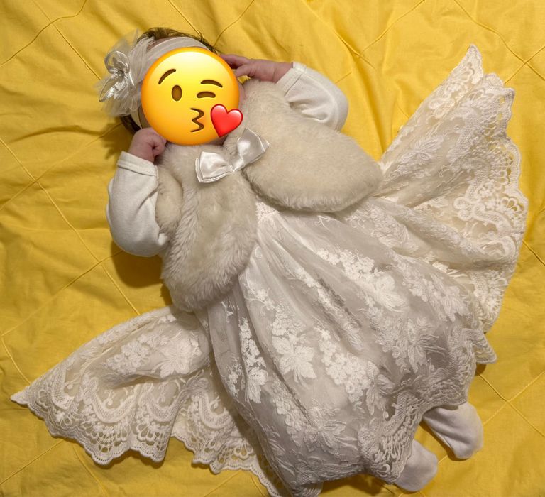 Продам наряд для девочки.