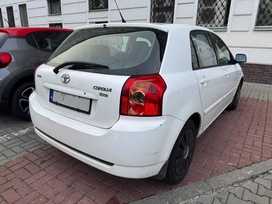 Toyota Corolla e12 1.4 VVT-i • Nowe opony • Świeży olej • Pełny bak