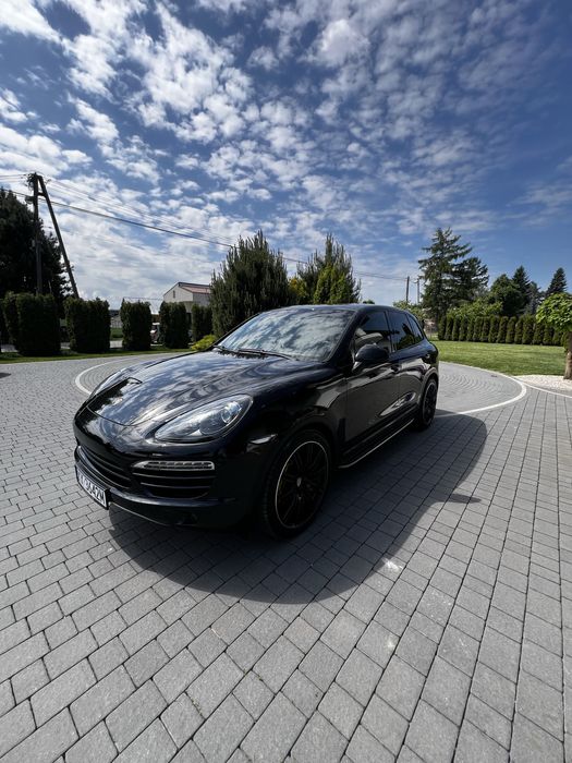 Porsche Cayenne Platinum Edition