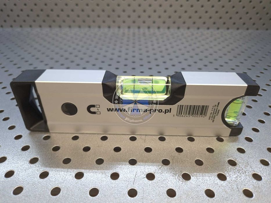 Poziomica 18cm Poziomica Anodowana z Magnesem PRO600 18cm PRO