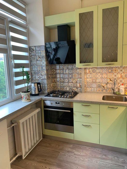 продам 3 кімнатну, Печерські Липки, Центр, Шовковична 13/2  Газ, Ліфт