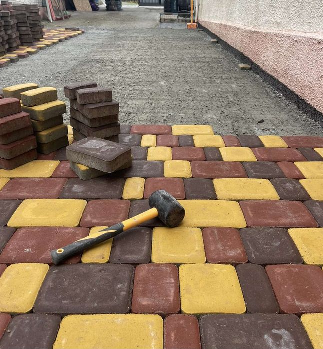 Укладка тротуарной плитки, брусчатки, доставка материалов