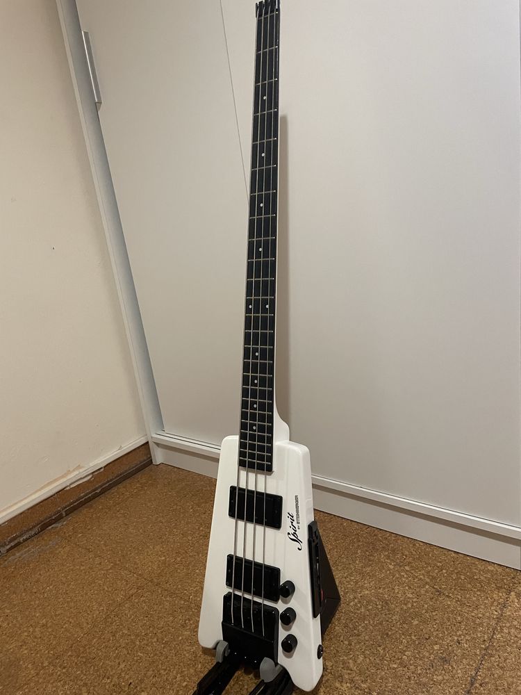 Baixo Steinberger Spirit