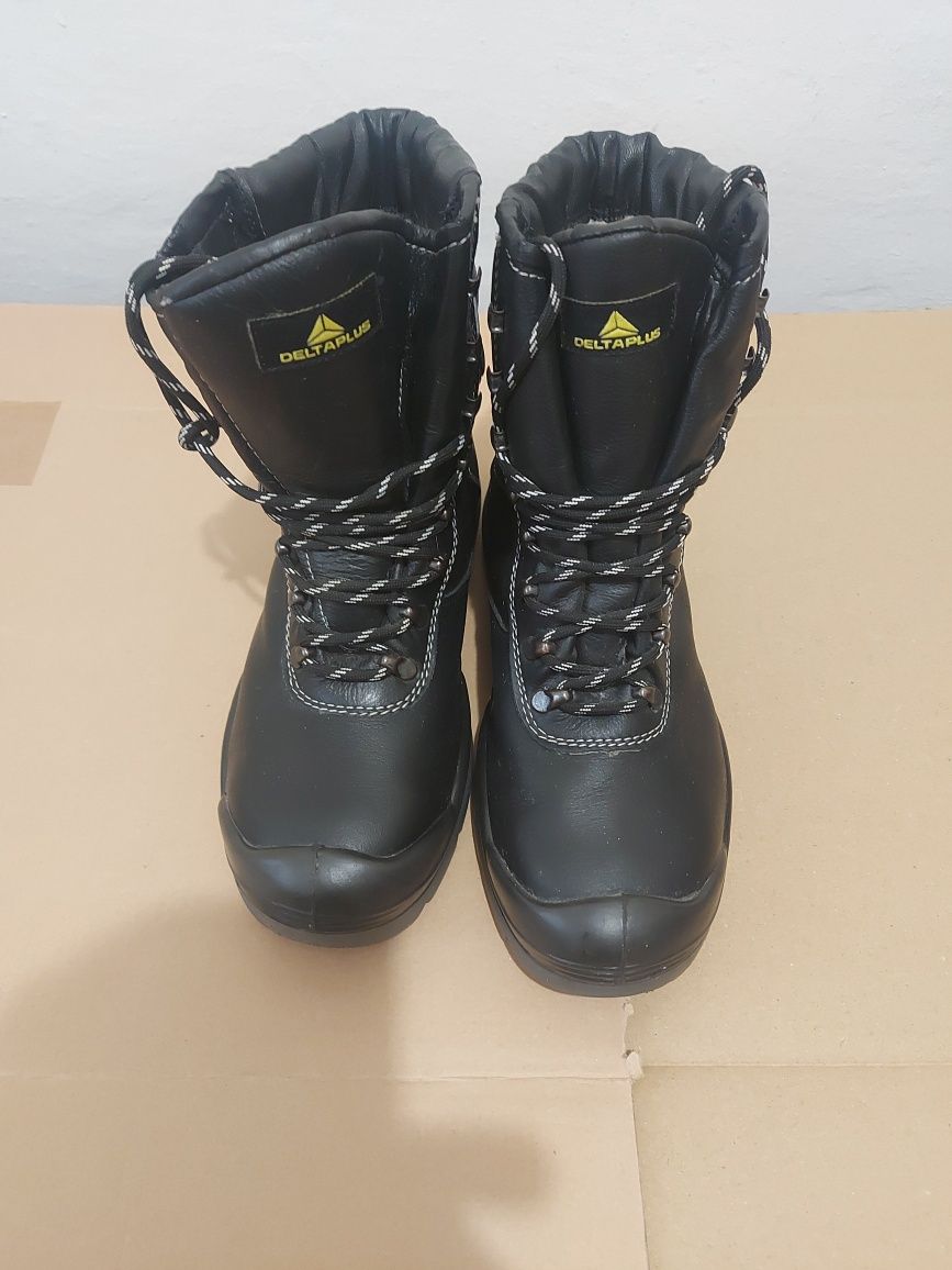 Botas de Segurança Delta Plus, forrados. Para inverno.