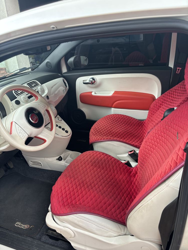 Електричний Fiat 500 Е продається