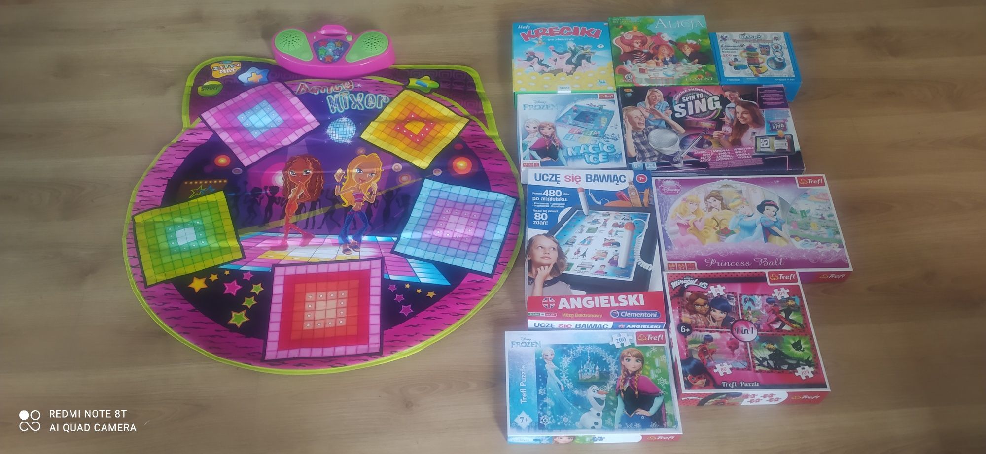 Mata + gry + puzzle dla dziewczynki Kraina lodu  Miraculous