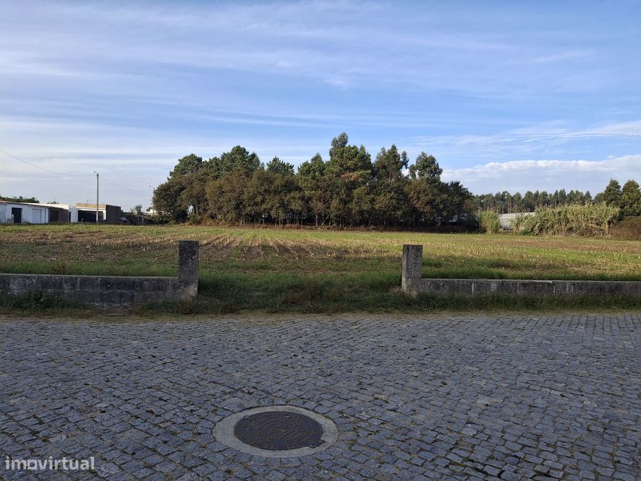 Terreno Estratégico em Lavra – Estacionamento Auto ou Estaleiro